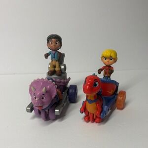 Dino Ranch Jon Blitz Chariot & Miguel Tango Tow Rig Action Figure Vehicle Set